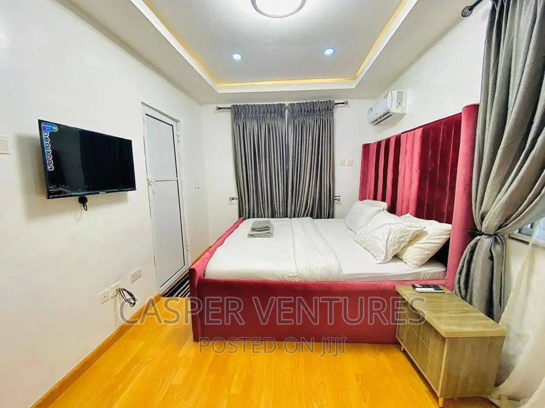 Lightning and Flashy 3-Bed Apartment in Ikota