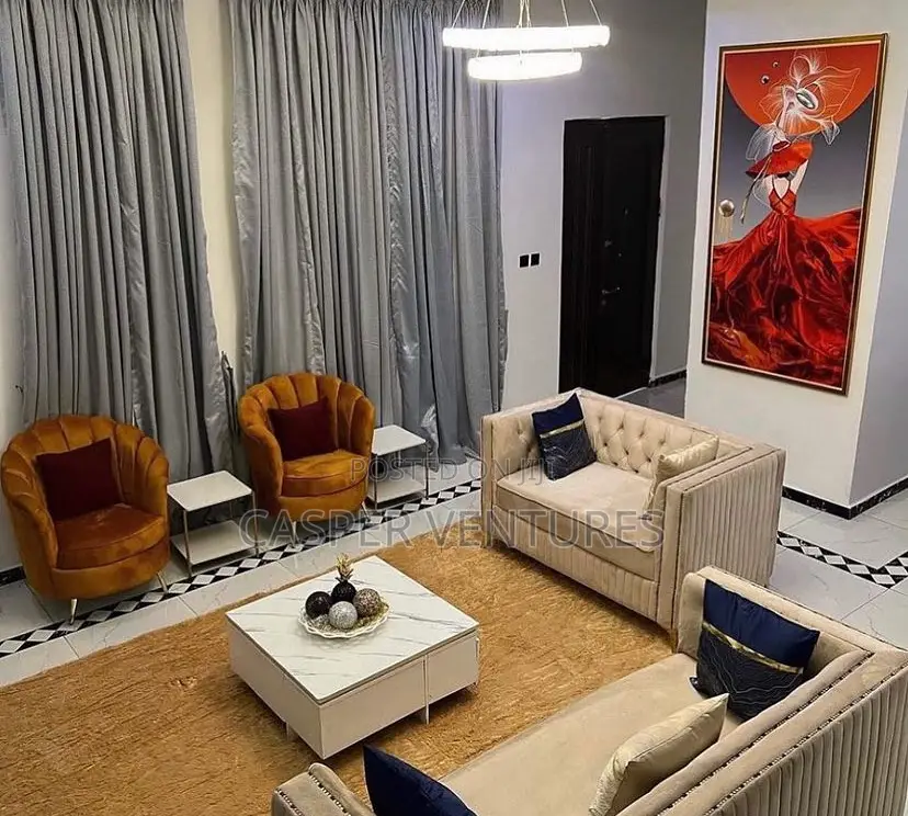 Colorful and Affordable Apartment in Chevron