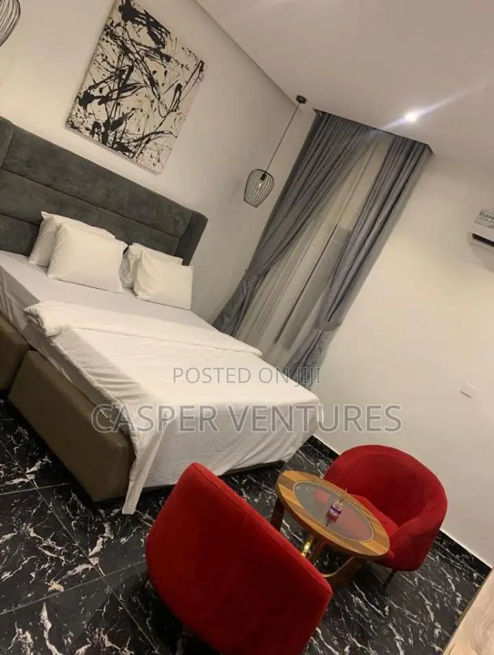 Colorful and Enchanting Apartment in Lekki Phase 1