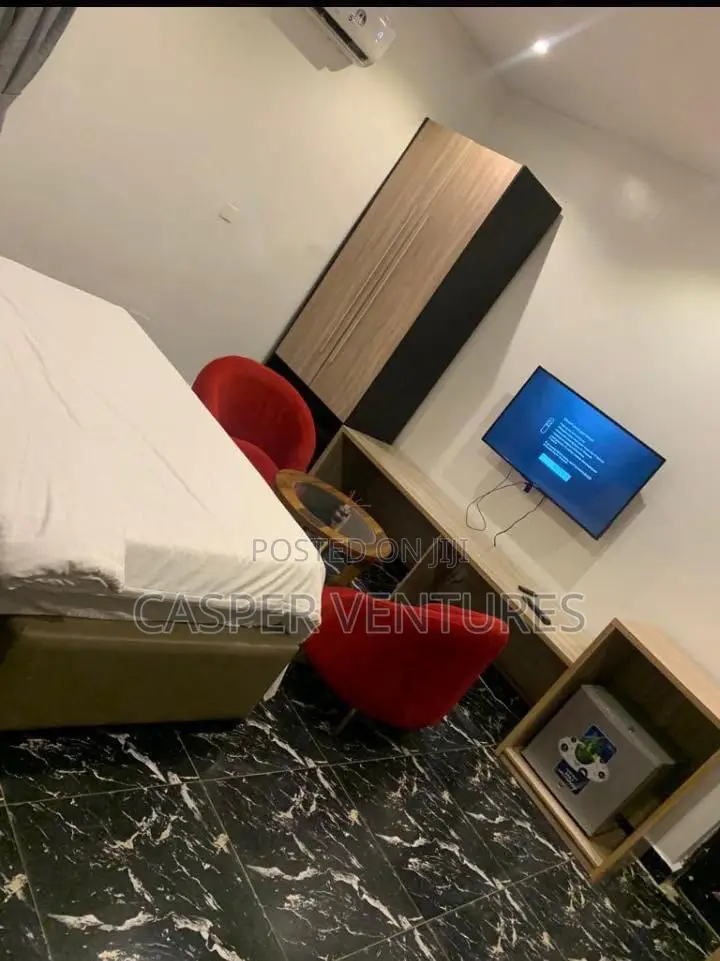 Colorful and Enchanting Apartment in Lekki Phase 1