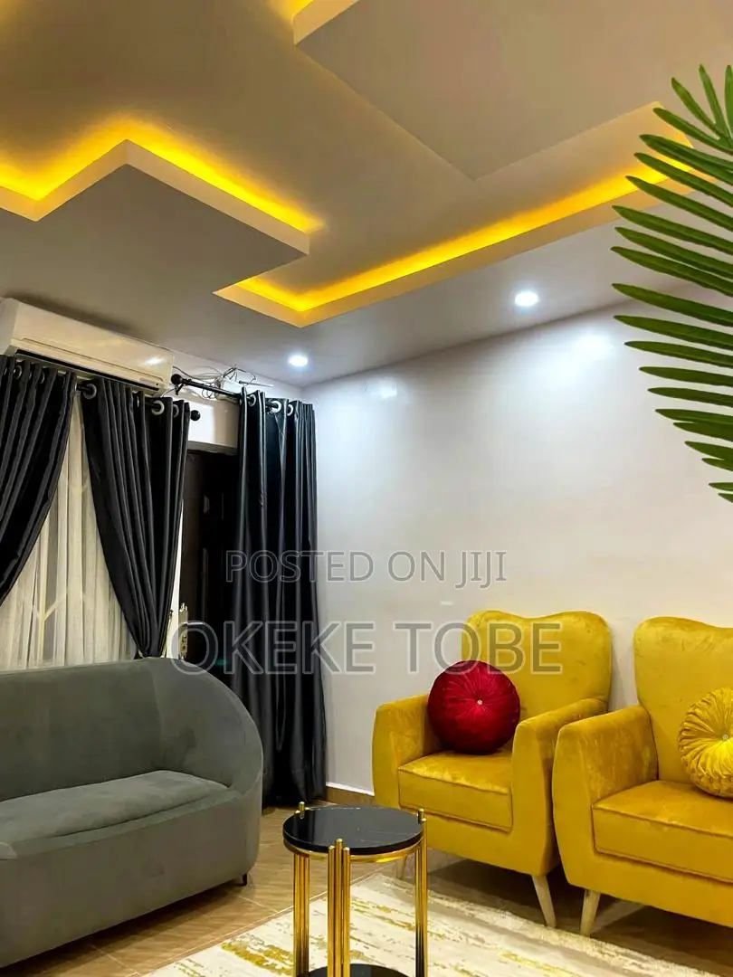 Beautiful 1 Bedroom Shortlet at Ikeja in Adeniyi Jones