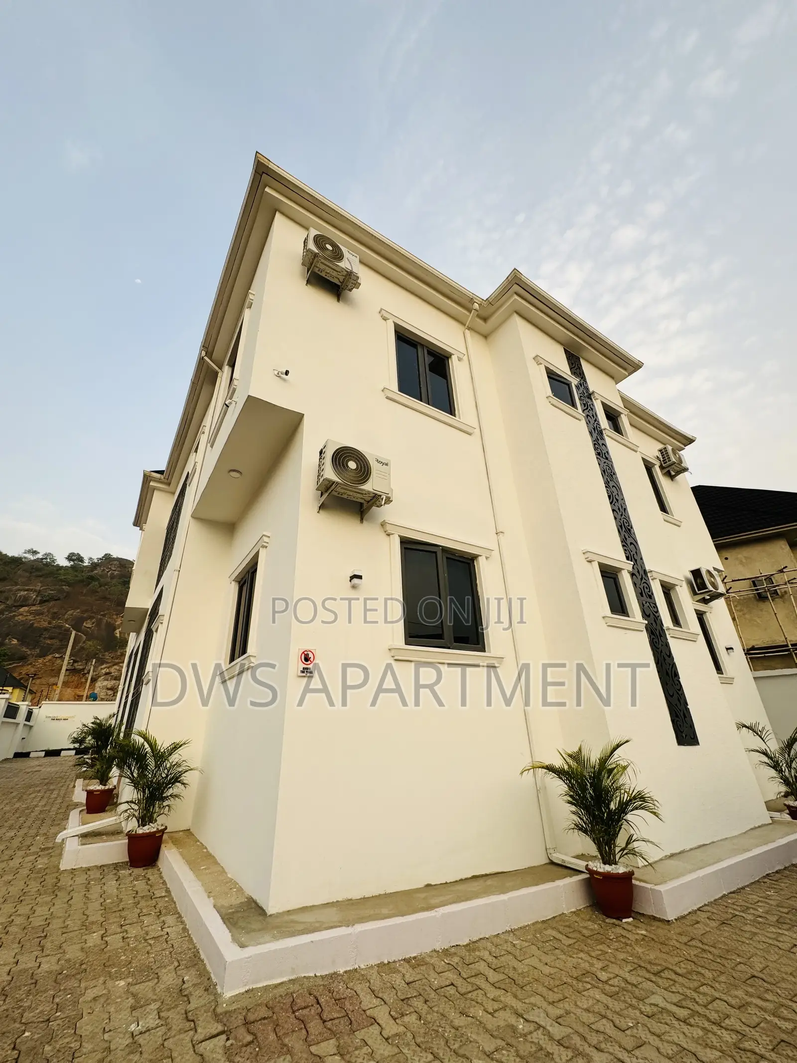 Luxury 2bedroom Shortlet Apartment Dawaki, News Engineering in Katampe Extension