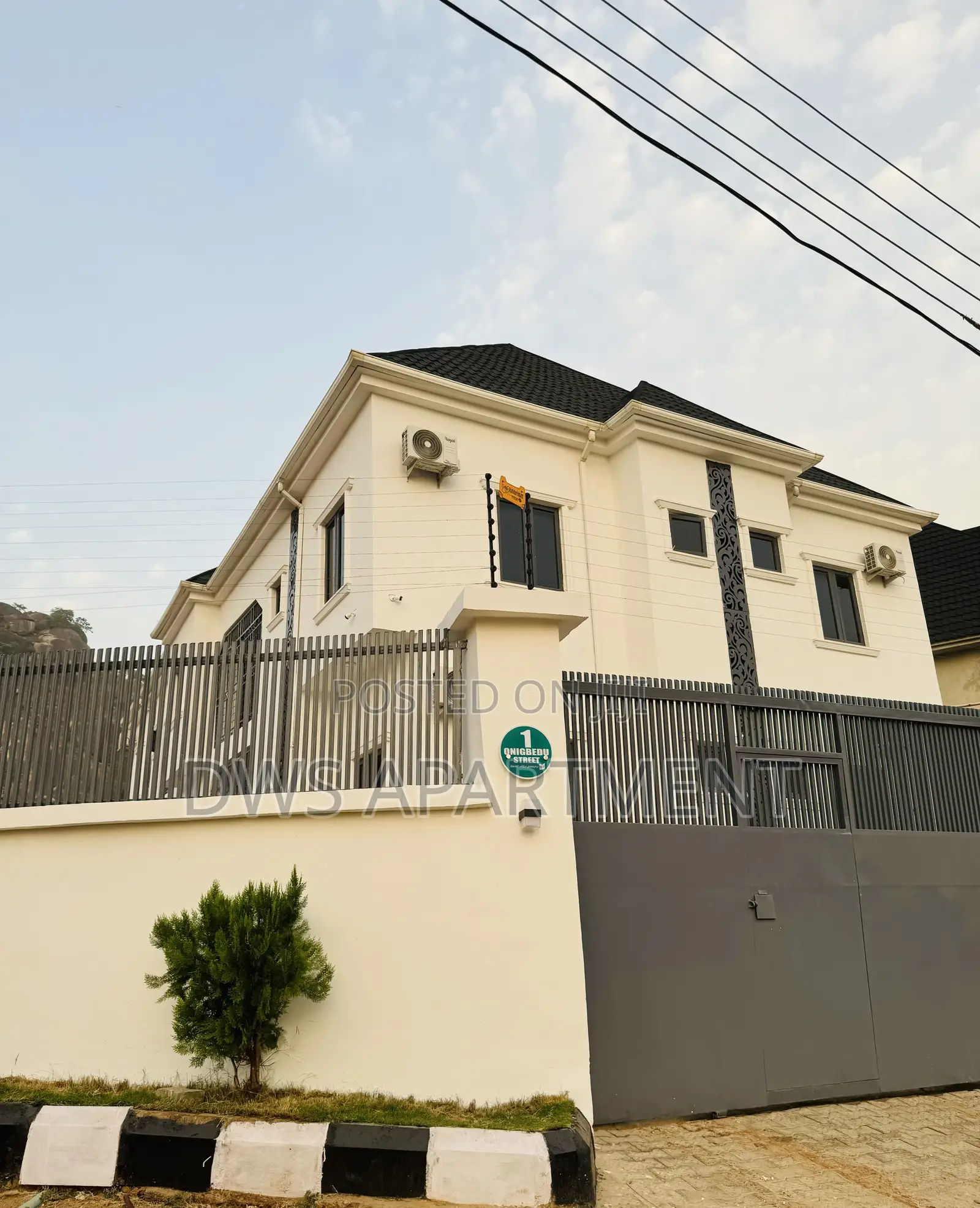 Luxury 2bedroom Shortlet Apartment Dawaki, News Engineering in Katampe Extension