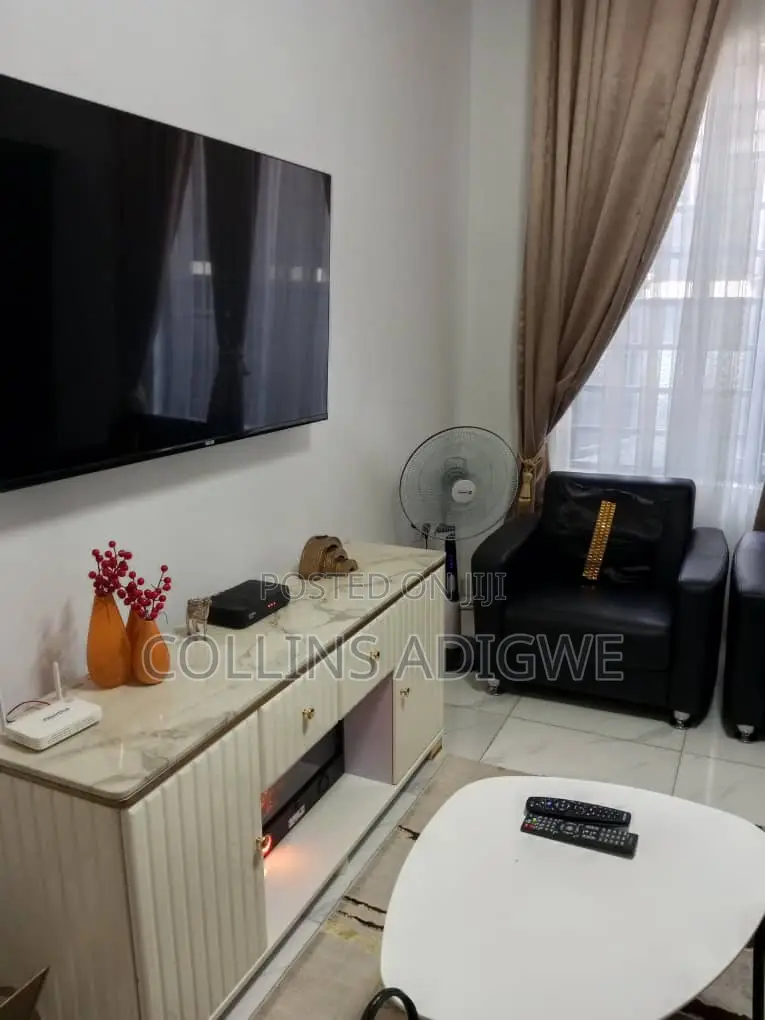 Luxurious 1 Bed Apartment in Lekki Phase 1