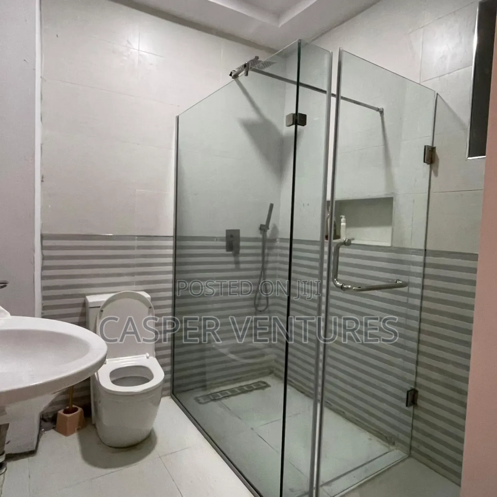 Colorfuly and Enchanting 2bed in Ologolo