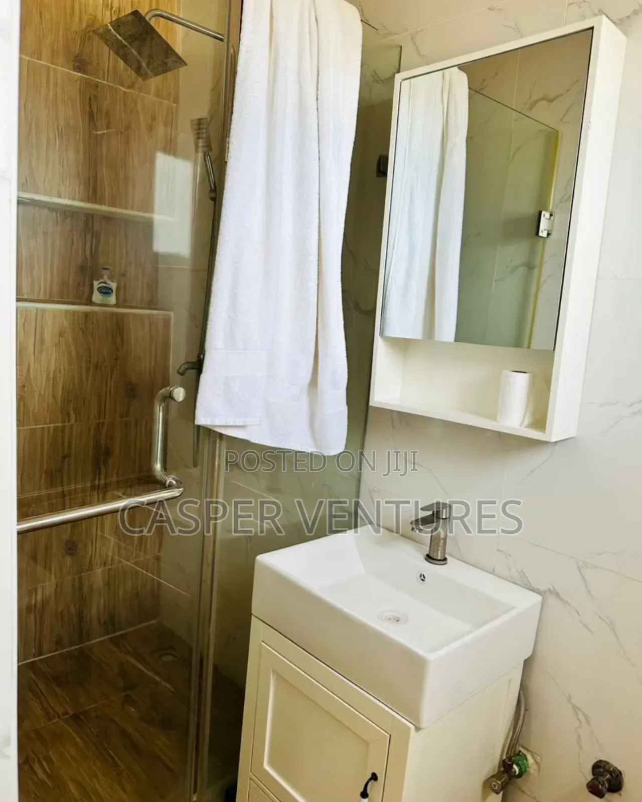 Magnetic and Colorful 1bed in Ologolo
