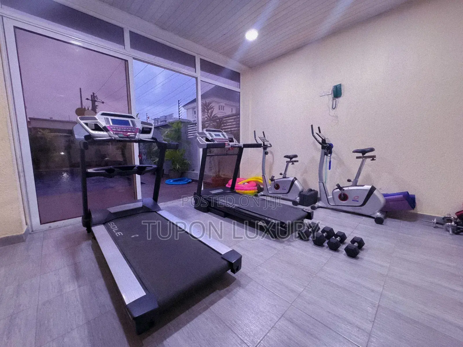 Newly Furnished 2bed Penthouse With Pool, Gym and Snooker in Victoria Island