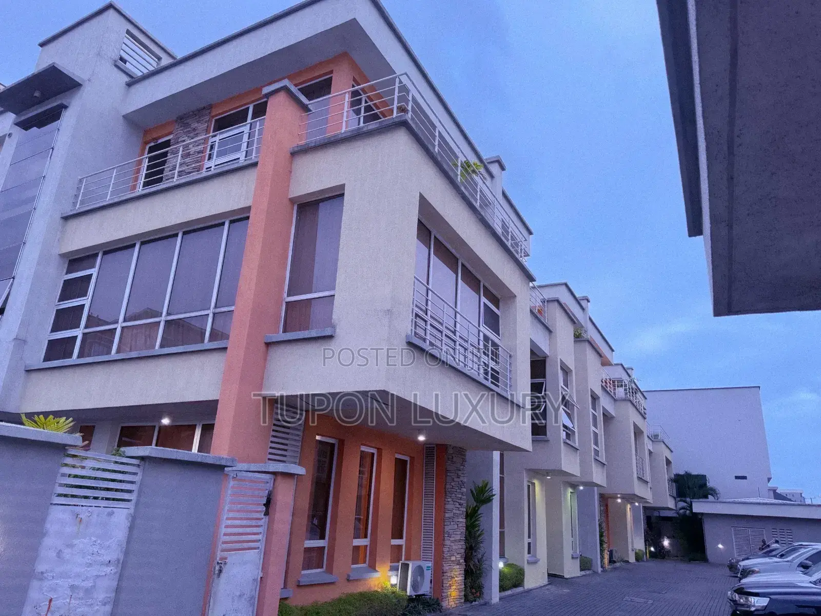 Newly Furnished 2bed Penthouse With Pool, Gym and Snooker in Victoria Island