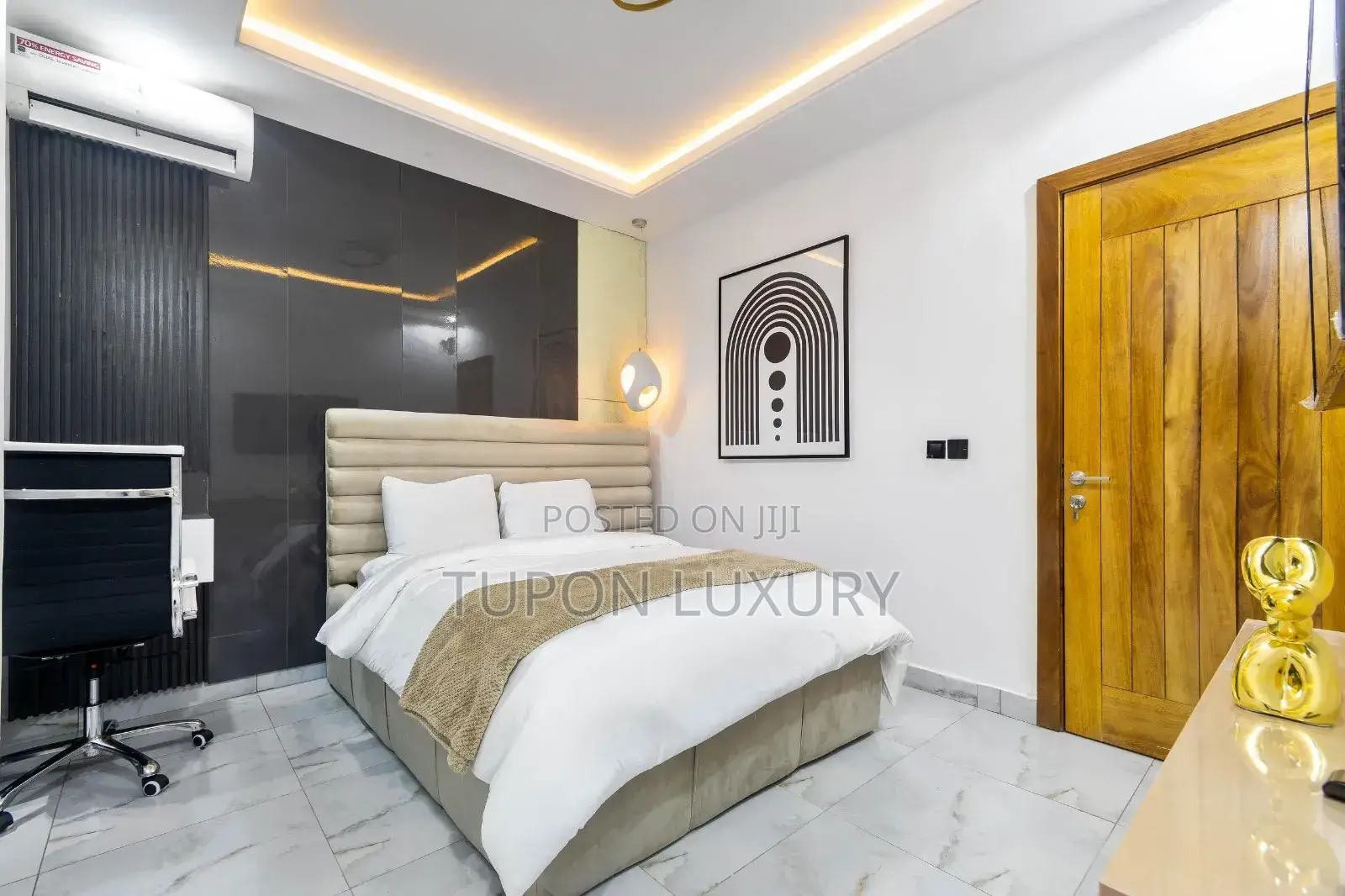 Luxury Furnished 2bed With Pool and Ps5 and a Balcony in Lekki Phase 1