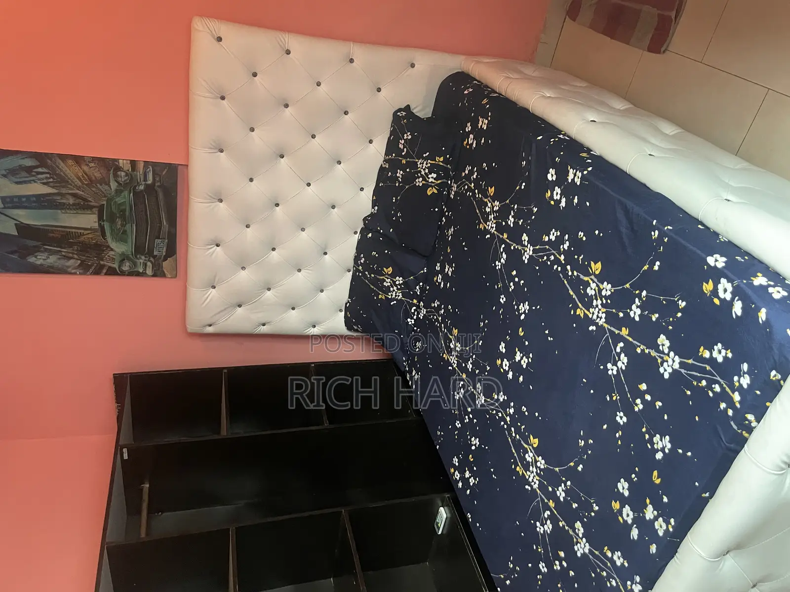 A/C Room, Kitchen, Chef Service and Solar Power in Ajah