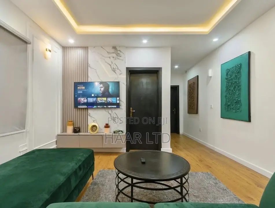 Exquisite 1 Bedroom Shortlet in Lekki Phase 1