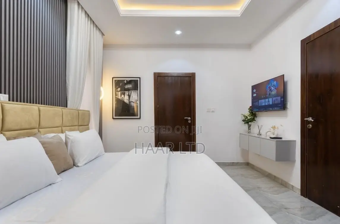Luxurious 2 Bedroom With Snooker and Ps5 in Lekki Phase 1
