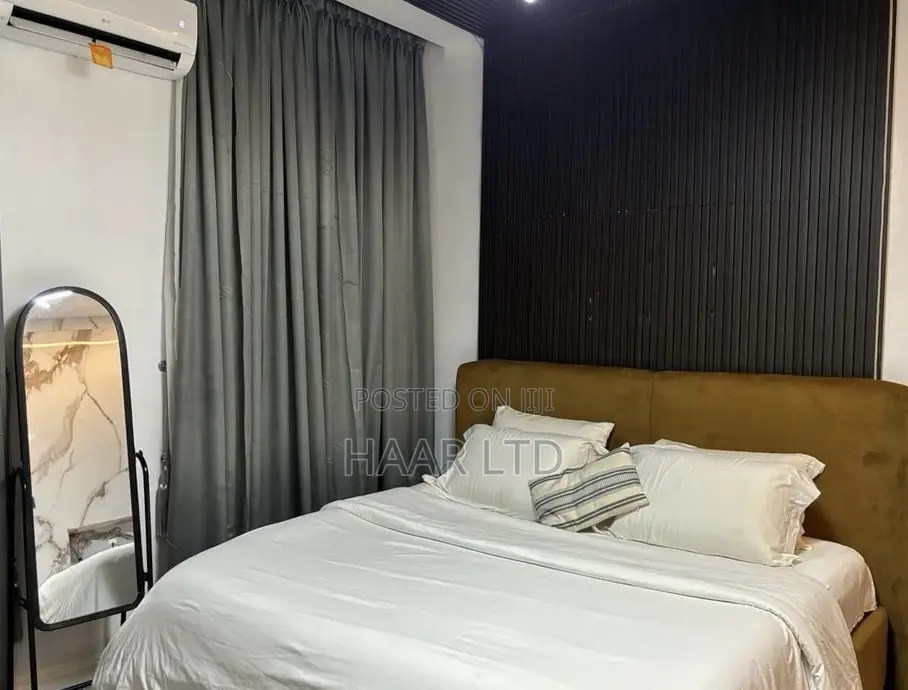 Grandeur Luxurious One Bedroom With Ps5 and Swimming Pool in Lekki Phase 1