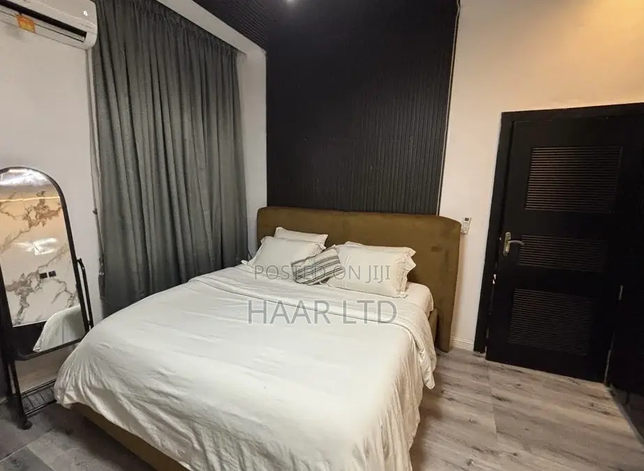 Grandeur Luxurious One Bedroom With Ps5 and Swimming Pool in Lekki Phase 1