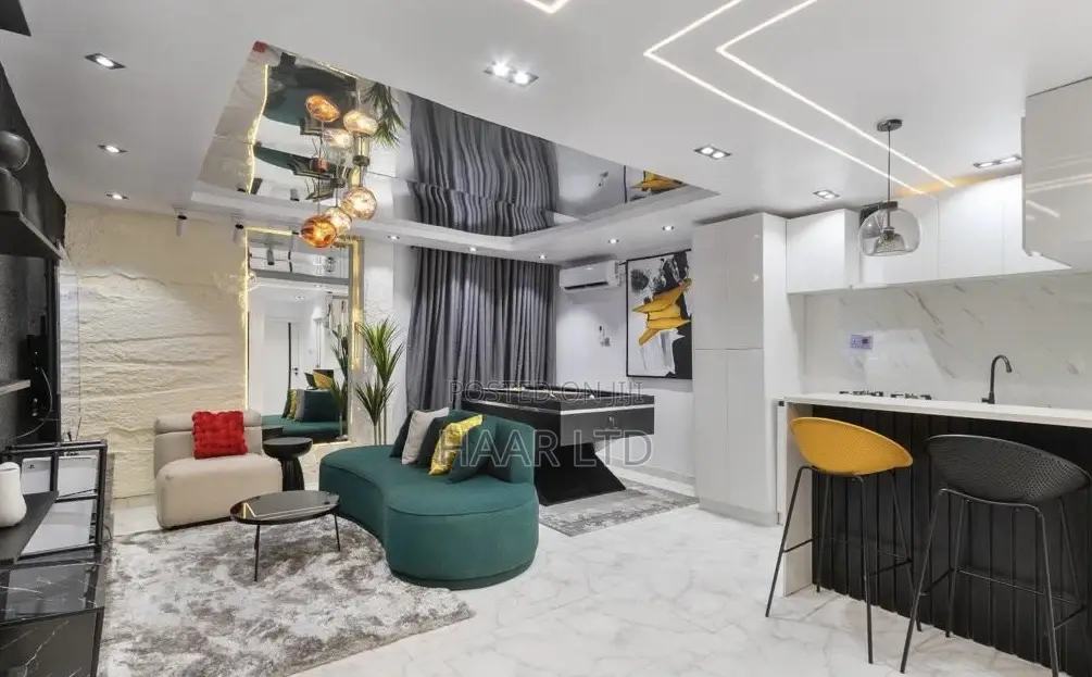 New Aesthetically One Bedroom Withceiling Mirror,Ps5,Snooker in Lekki Expressway