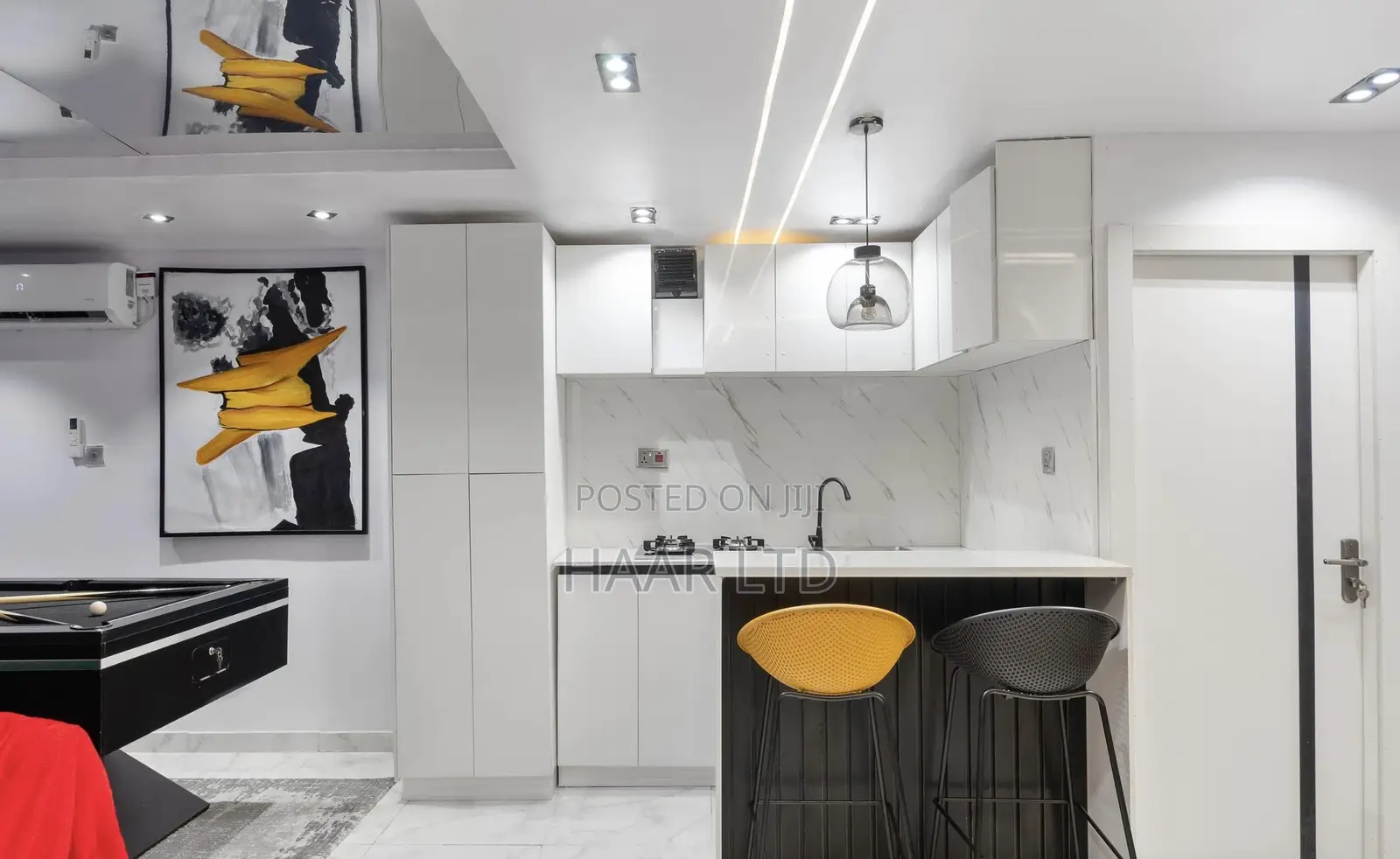 New Aesthetically One Bedroom Withceiling Mirror,Ps5,Snooker in Lekki Expressway