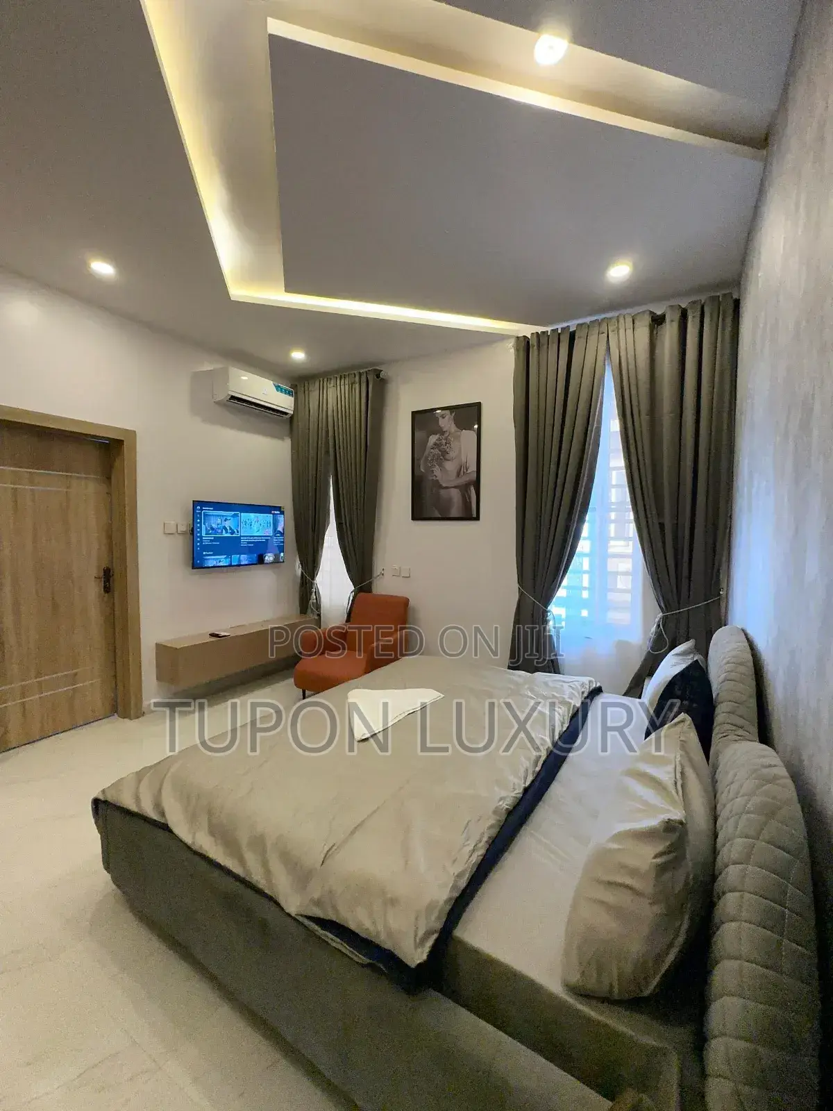 2 Bed Apartment With Private Cinema, Bath Tub Ps5 in Lekki Phase 1
