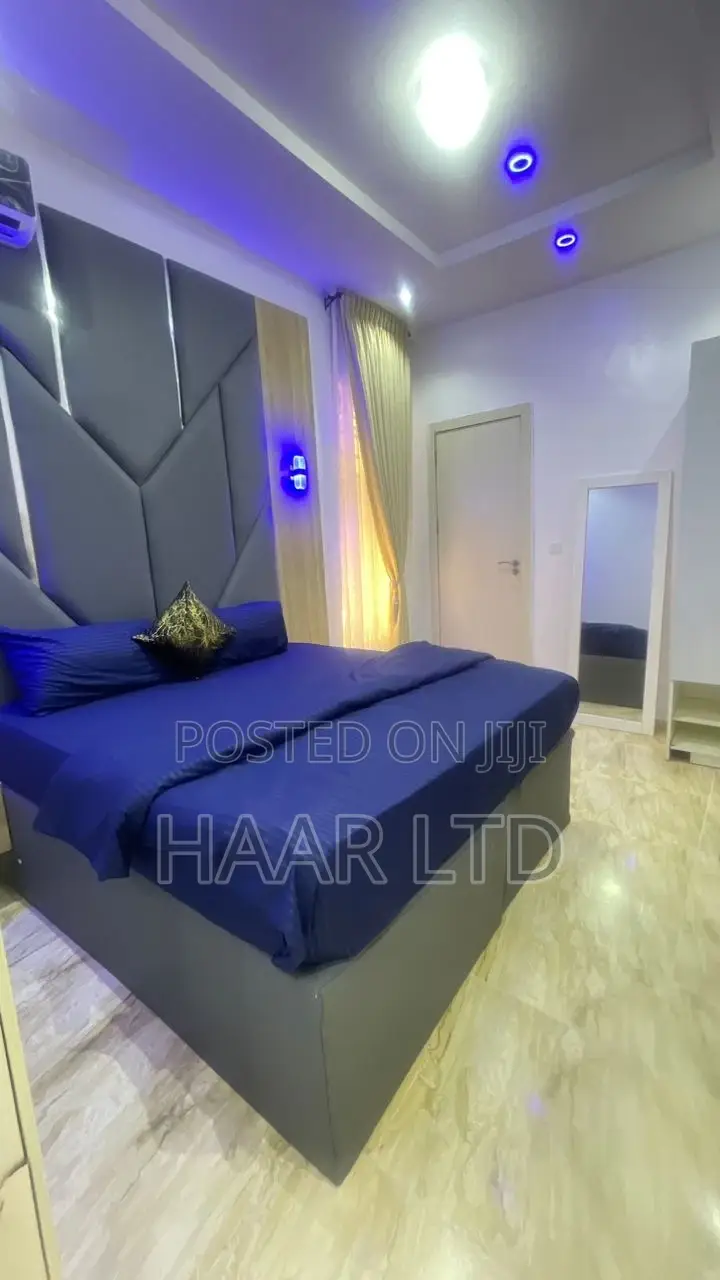 Rent Per Week in This Luxurious Weekly Apartment in Osapa london