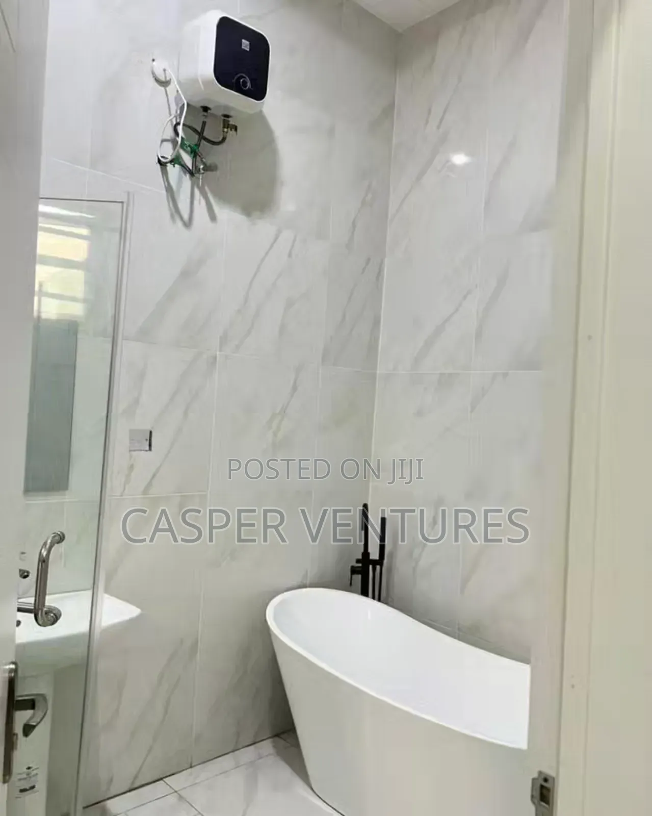 Spacious and Flashy Master Bedroom in Osapa london