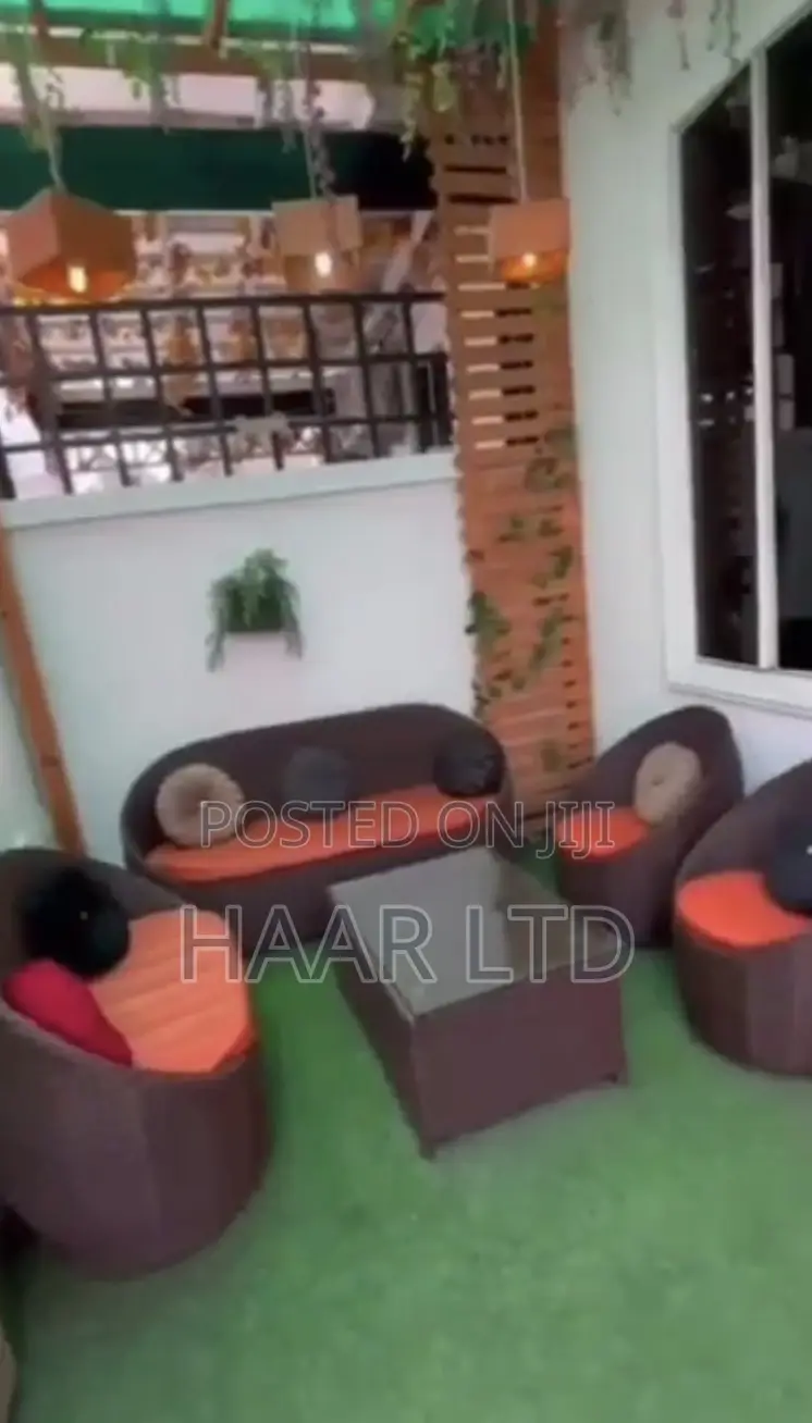 Weekly Shared Apartment Per Week With 24/7hrs Light and Wi-F in Lekki Phase 2