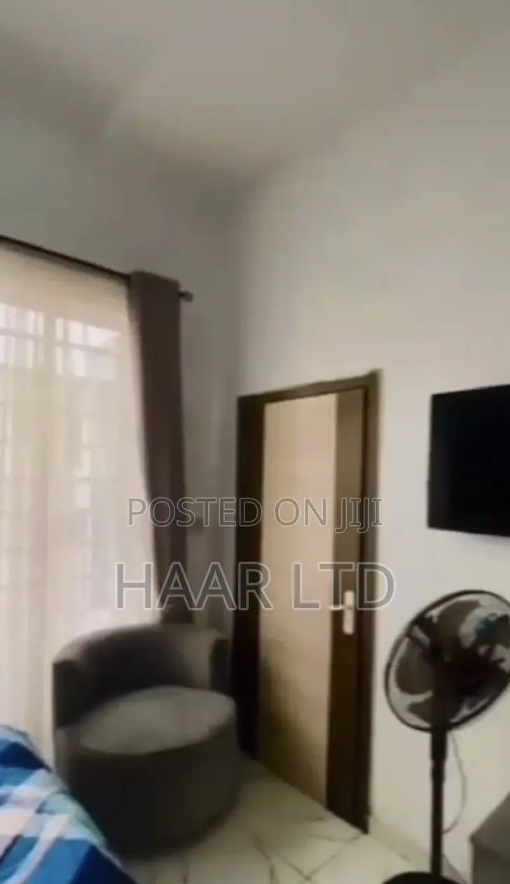Weekly Shared Apartment Per Week With 24/7hrs Light and Wi-F in Lekki Phase 2