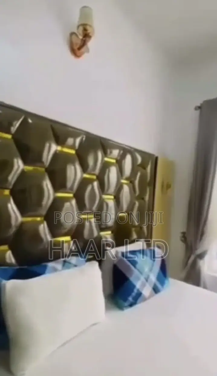 Weekly Shared Apartment Per Week With 24/7hrs Light and Wi-F in Lekki Phase 2