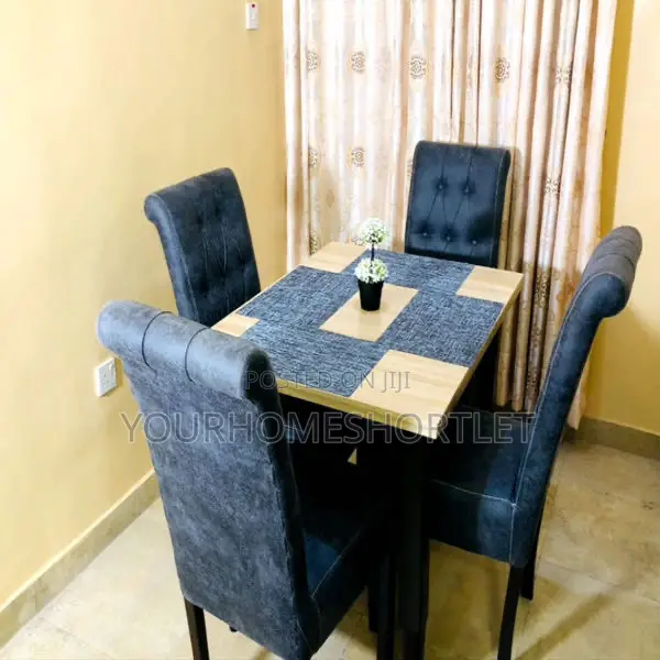 3 Bedroom With Pool and Snooker in Egbeda