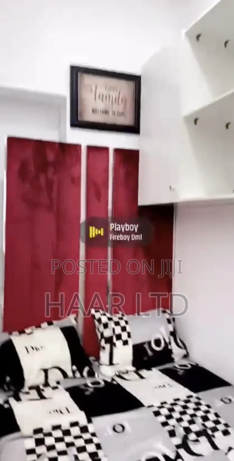 Weekly Apartment Per Week (BQ) Shared With Luxury Sitting in Osapa london