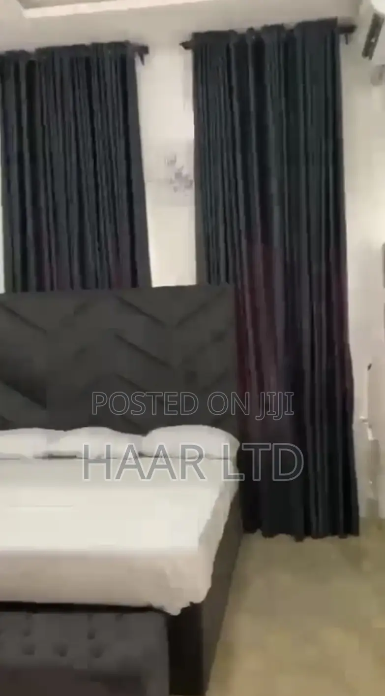 Weekly Apartment With Luxury Sitting Room and Netflix in Lekki Phase 2