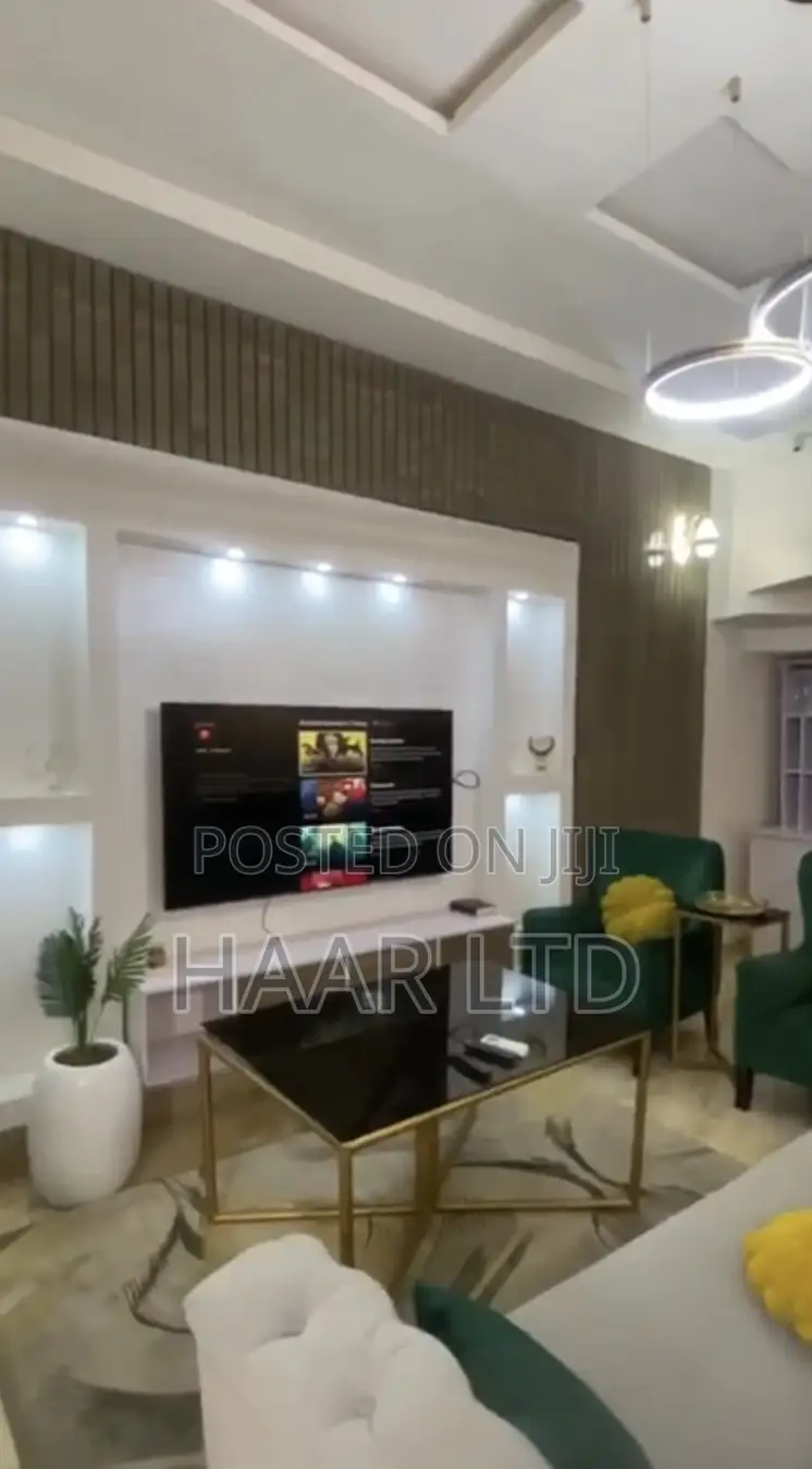 Weekly Apartment With Luxury Sitting Room and Netflix in Lekki Phase 2