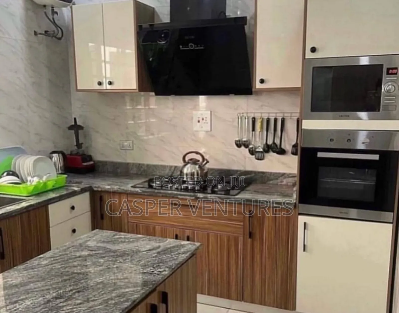 Ccolorful and Affordable Weekly Shortlet in Lekki Phase 2