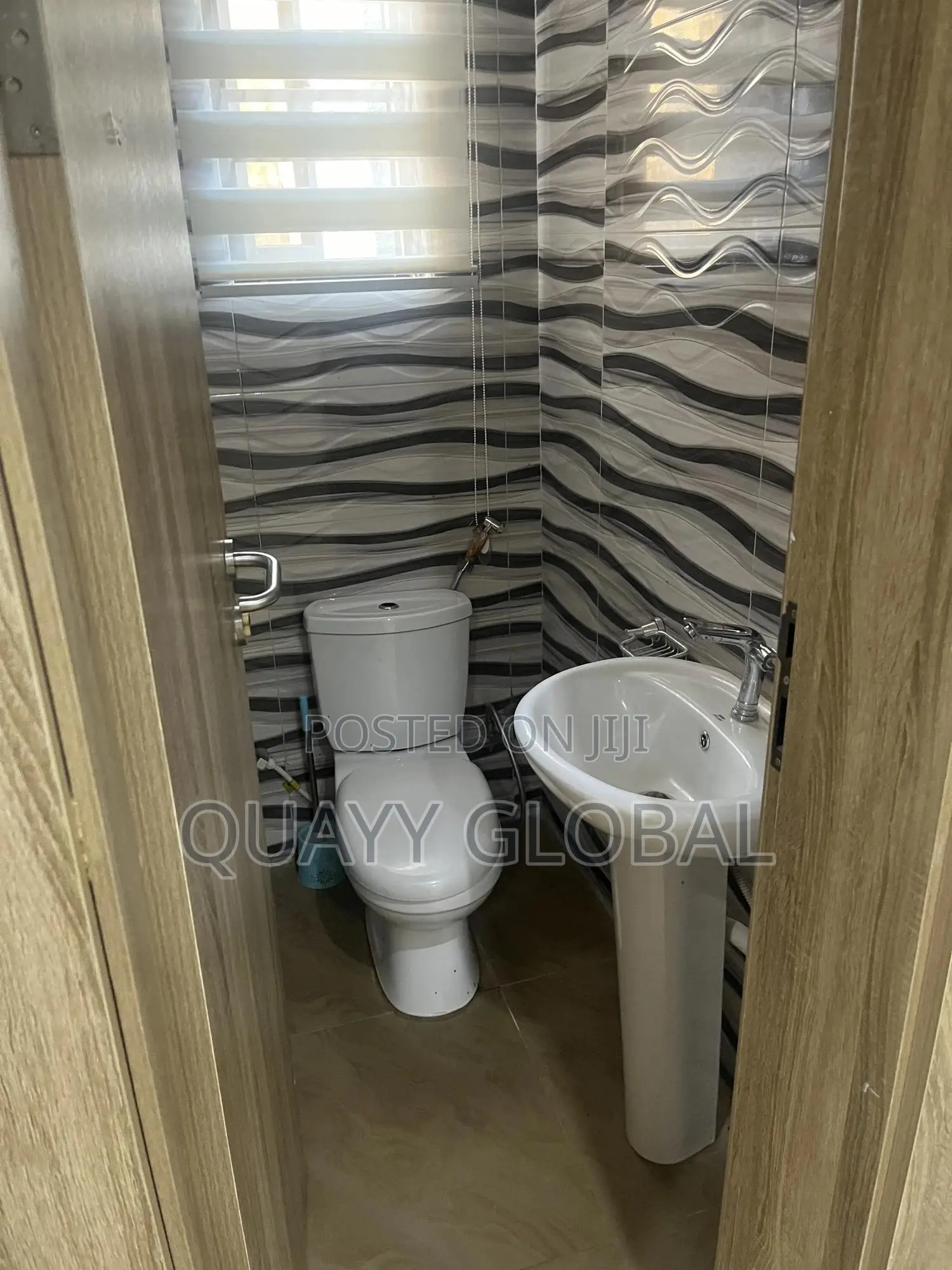 Spaciously Furnished With 24/7 Light and Wi-Fi in Dawaki