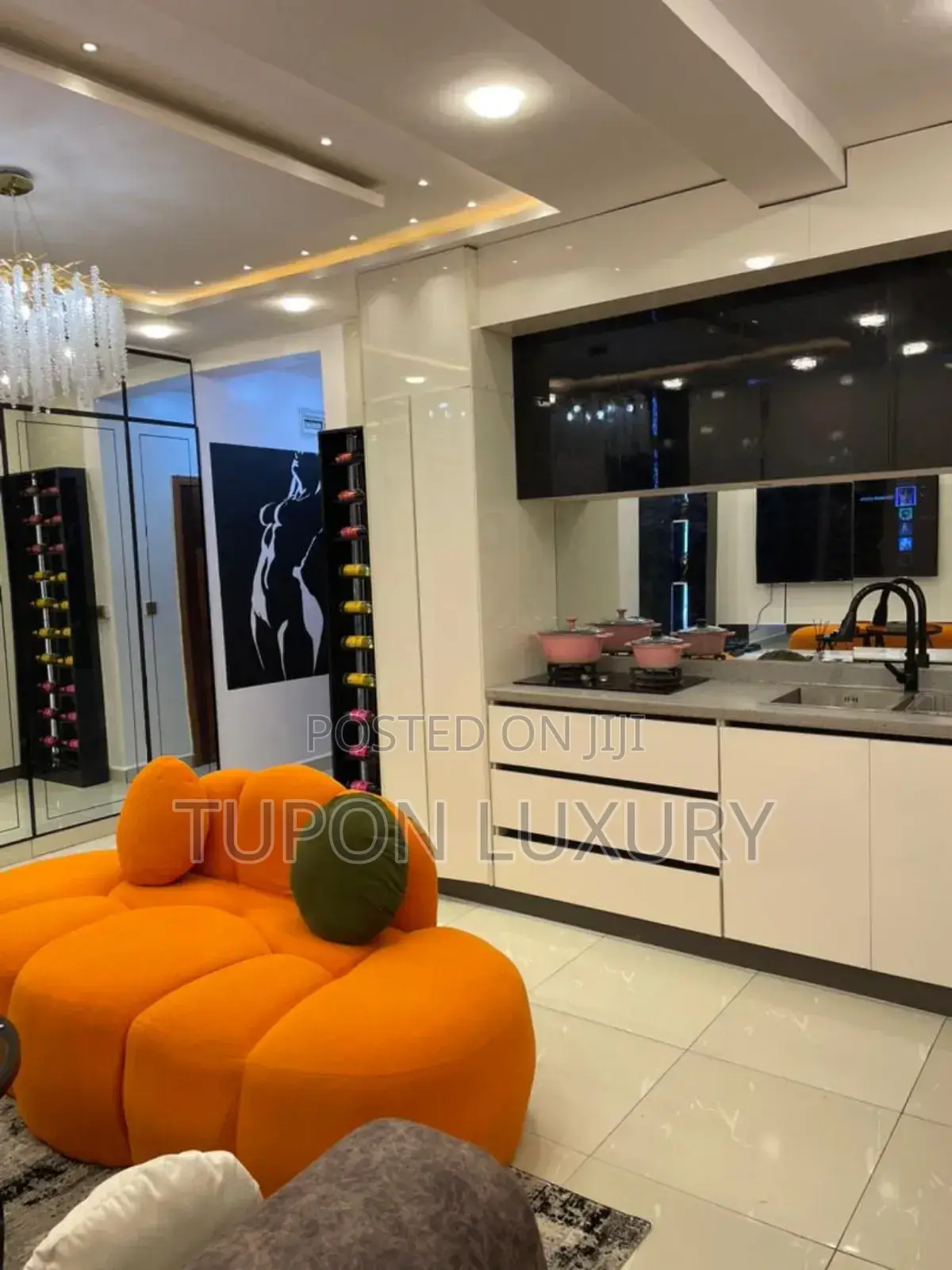 Luxury 1bedroom Apartment With Pool and Ps4 in Ikate