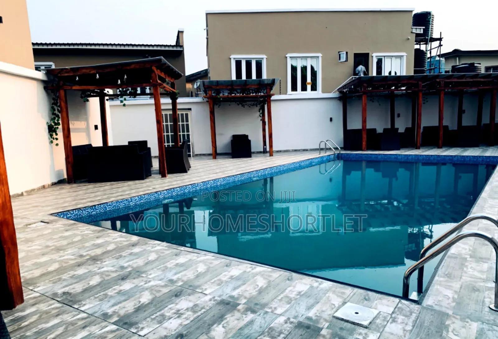 2 Bedroom With Pool in Surulere