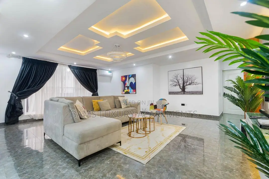 3 Bed + 3.5 Bath With Swimming Pool and Snooker Table in Victoria Island