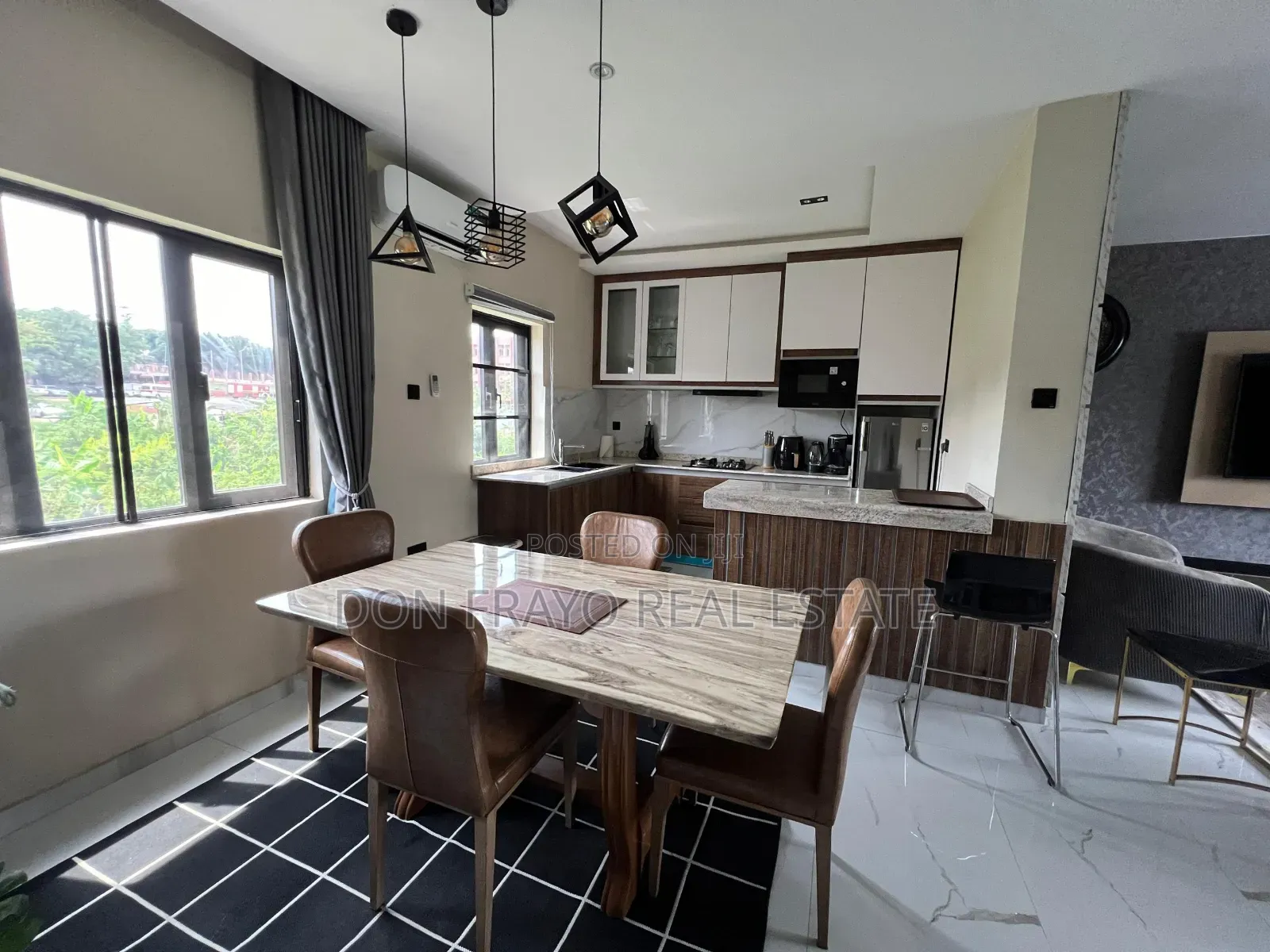 1 Bed Parlor Short Let in Ikolaba Estate Agodi Gra Area in Bodija