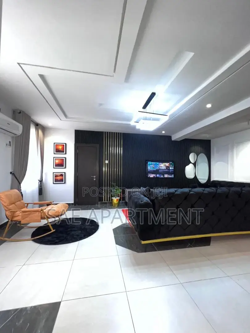 Comfy Two Bedroom Apartment, Wuye Abuja in Wuye