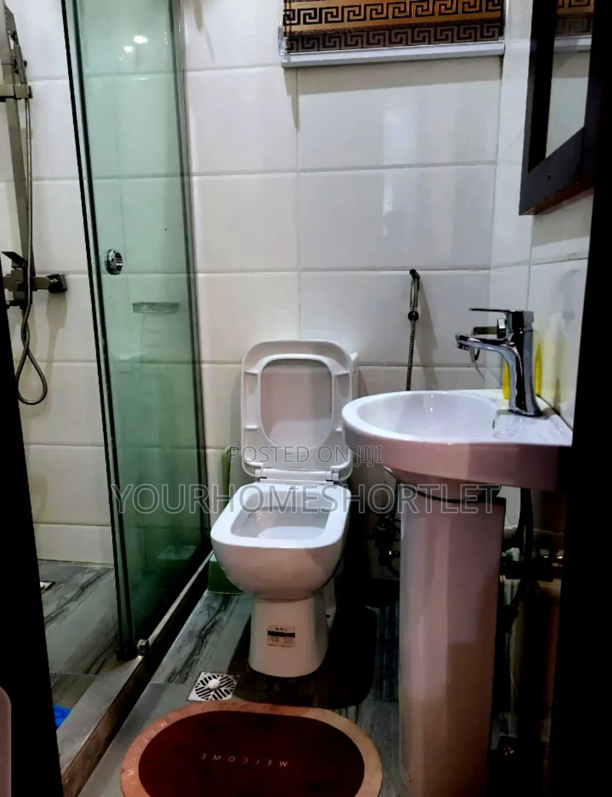 4 Bedroom Apartment With Pool and Cinema in Adeniyi Jones