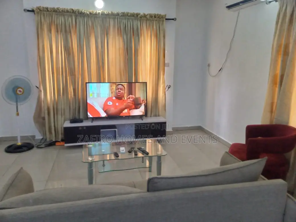 Strategic 1 Bedroom Shortlet Apartment at Bodija in Bodija