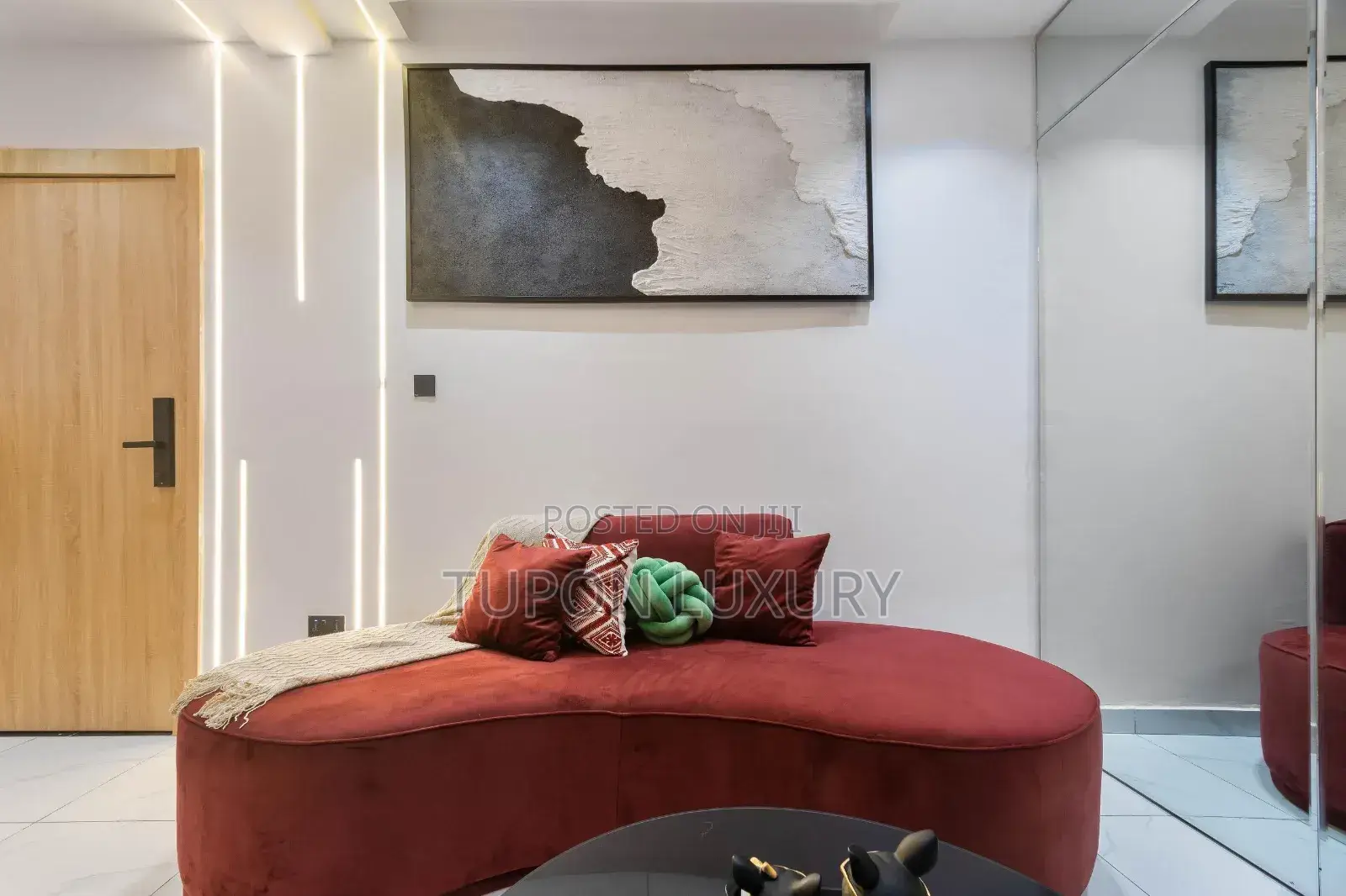 Luxury 1bedroom With Ps5 in Ologolo