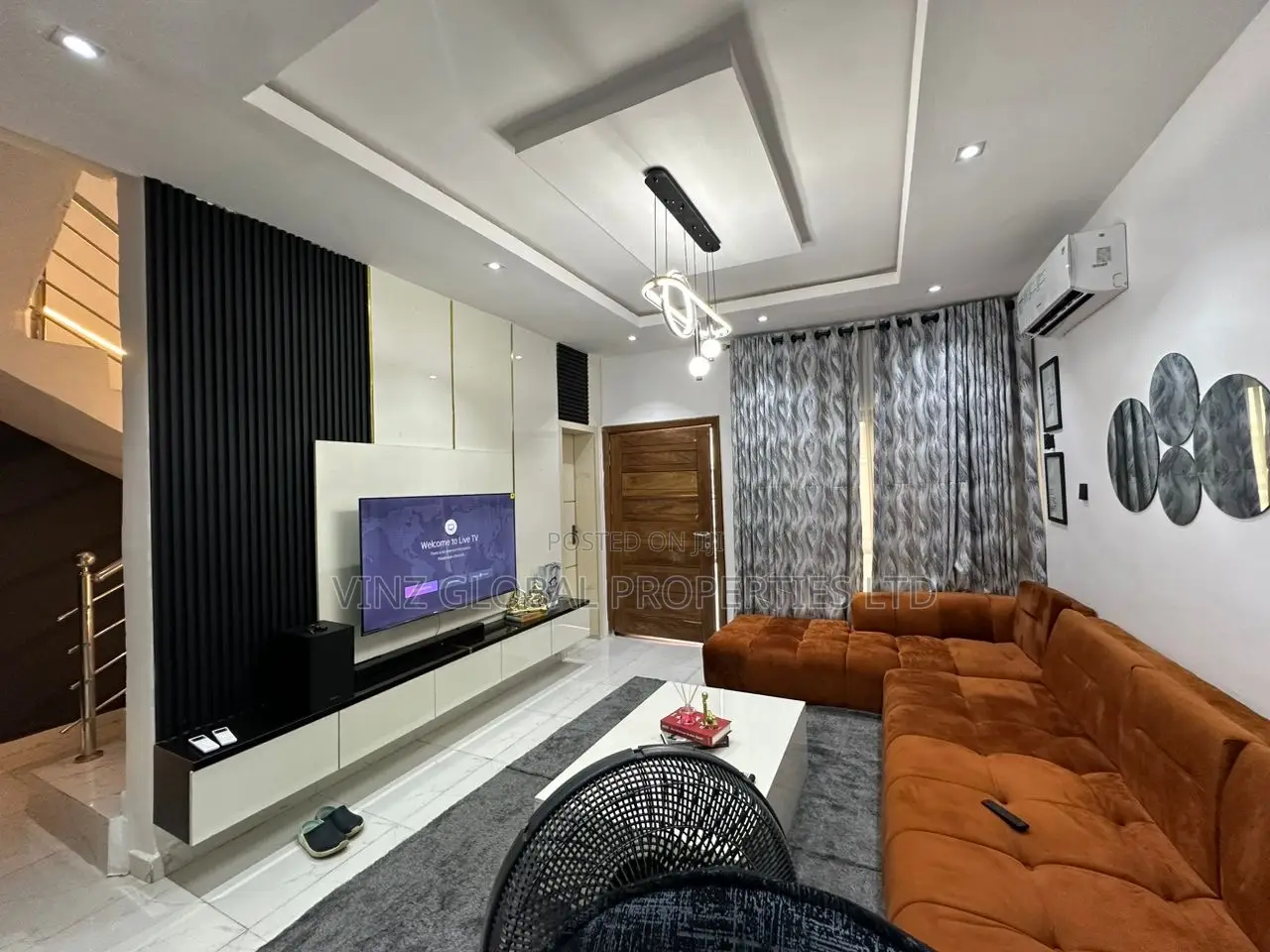 Cozy 2 Bedroom Terrace Duplex With Ps5 and Swimming Pool in Ajah