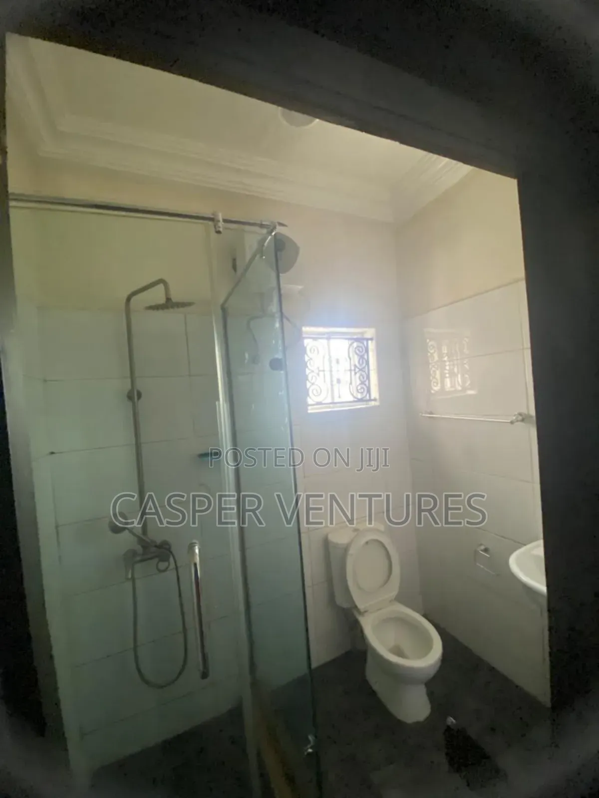 Affordable Low Cost Fancy Apartment in Chevron
