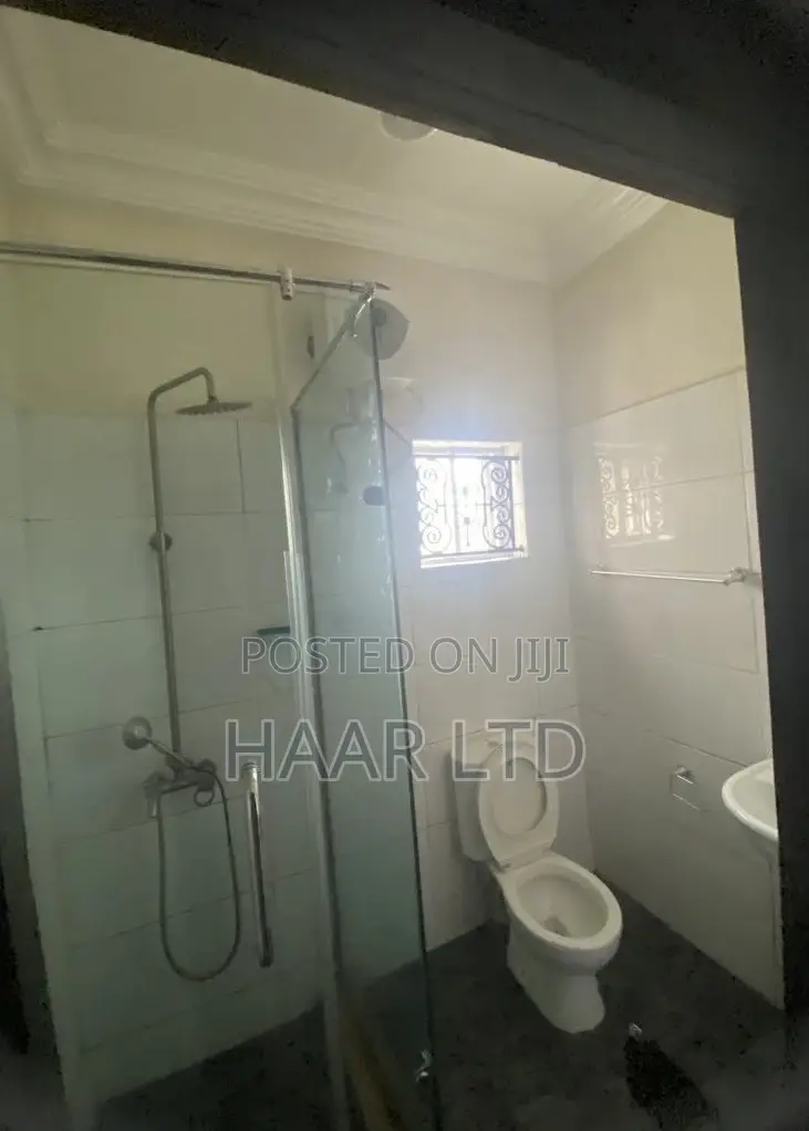 Equipped Room Shortlet With 24hrs Light Wifi and Pool in Lekki Phase 2