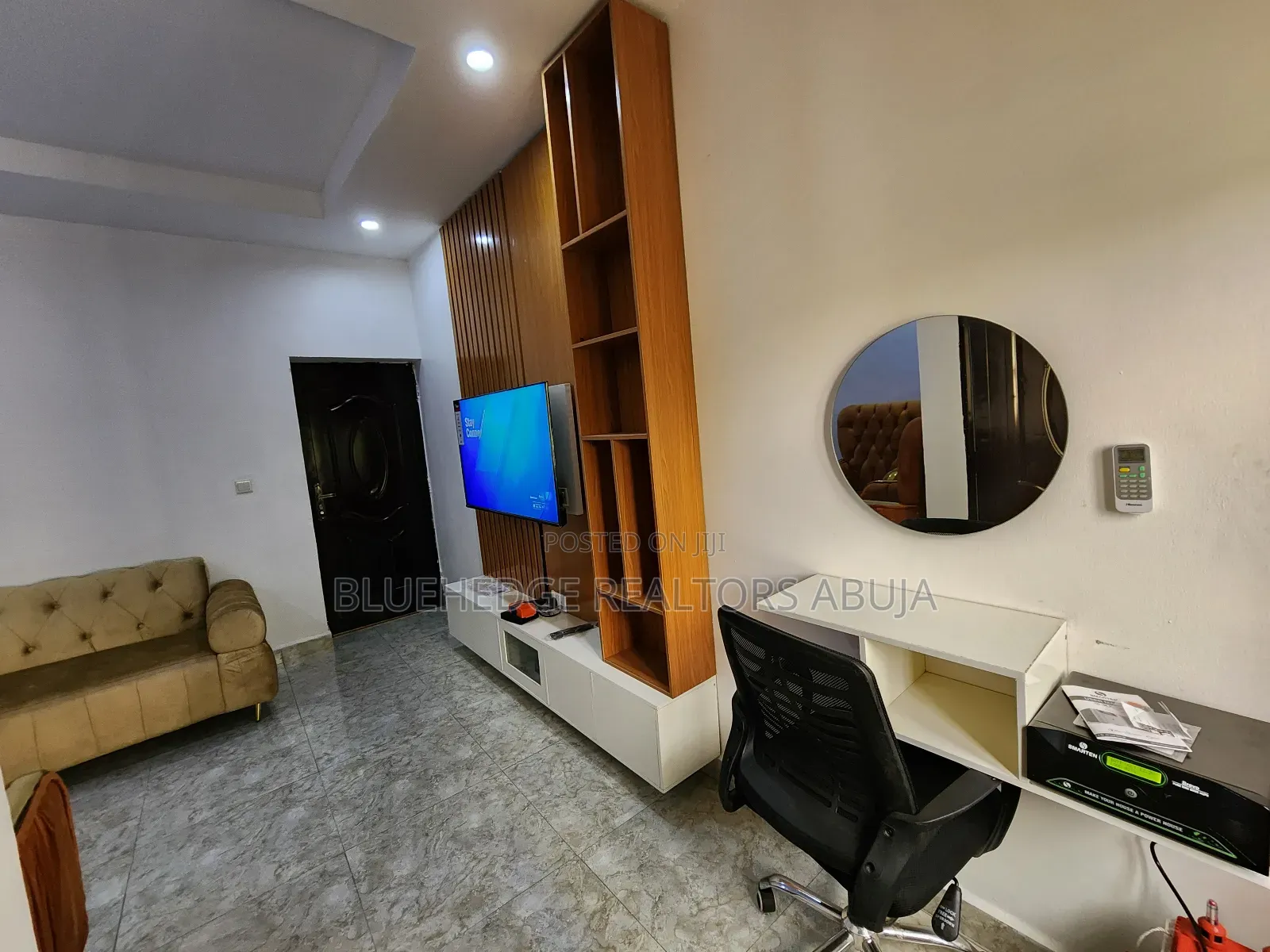 Newly Furnished Premium Luxury One (1) Bedroom Apartment in Zone 1 / Wuse