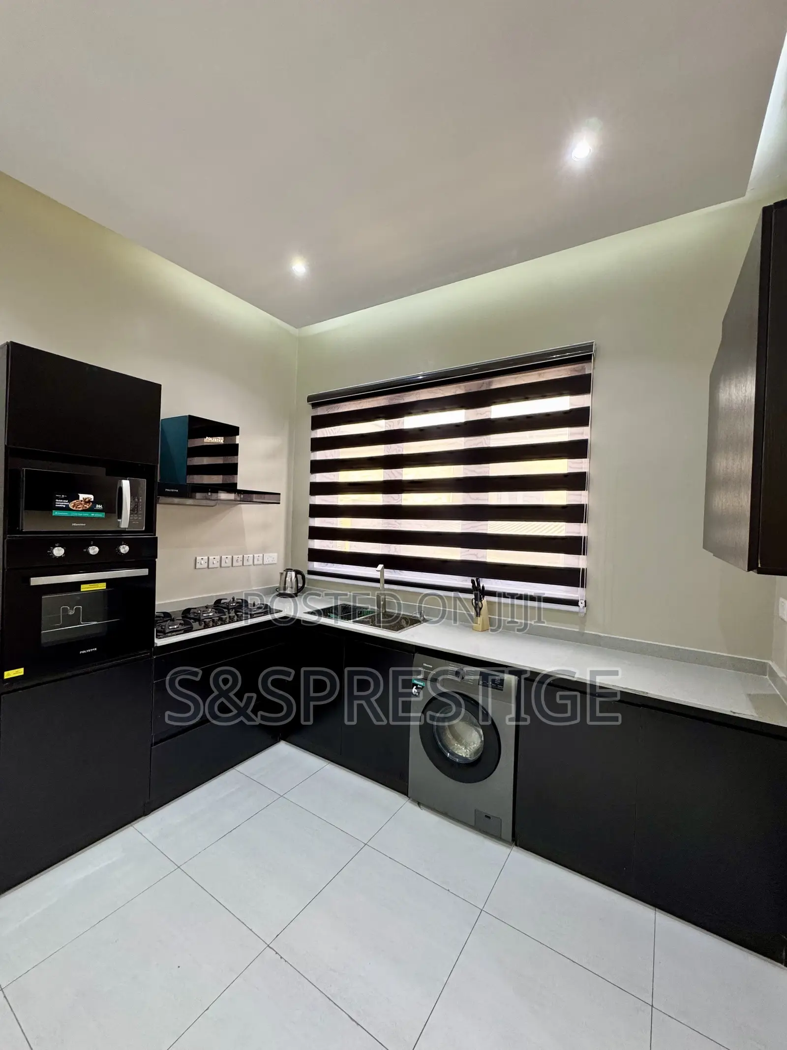 Luxurious One Bedroom Apartment With Roof Top Terrace in Lekki Phase 1