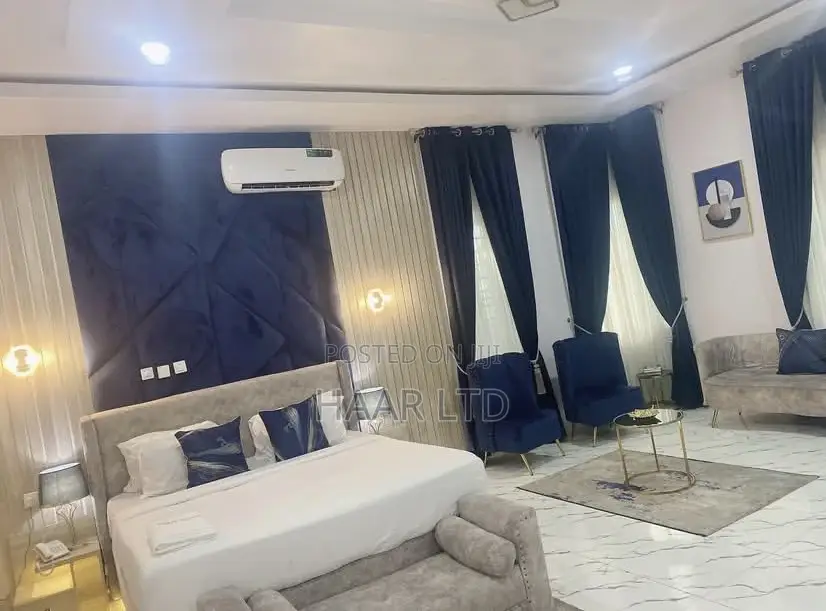 Weekly Luxury Room Per Week in Lekki Phase 2