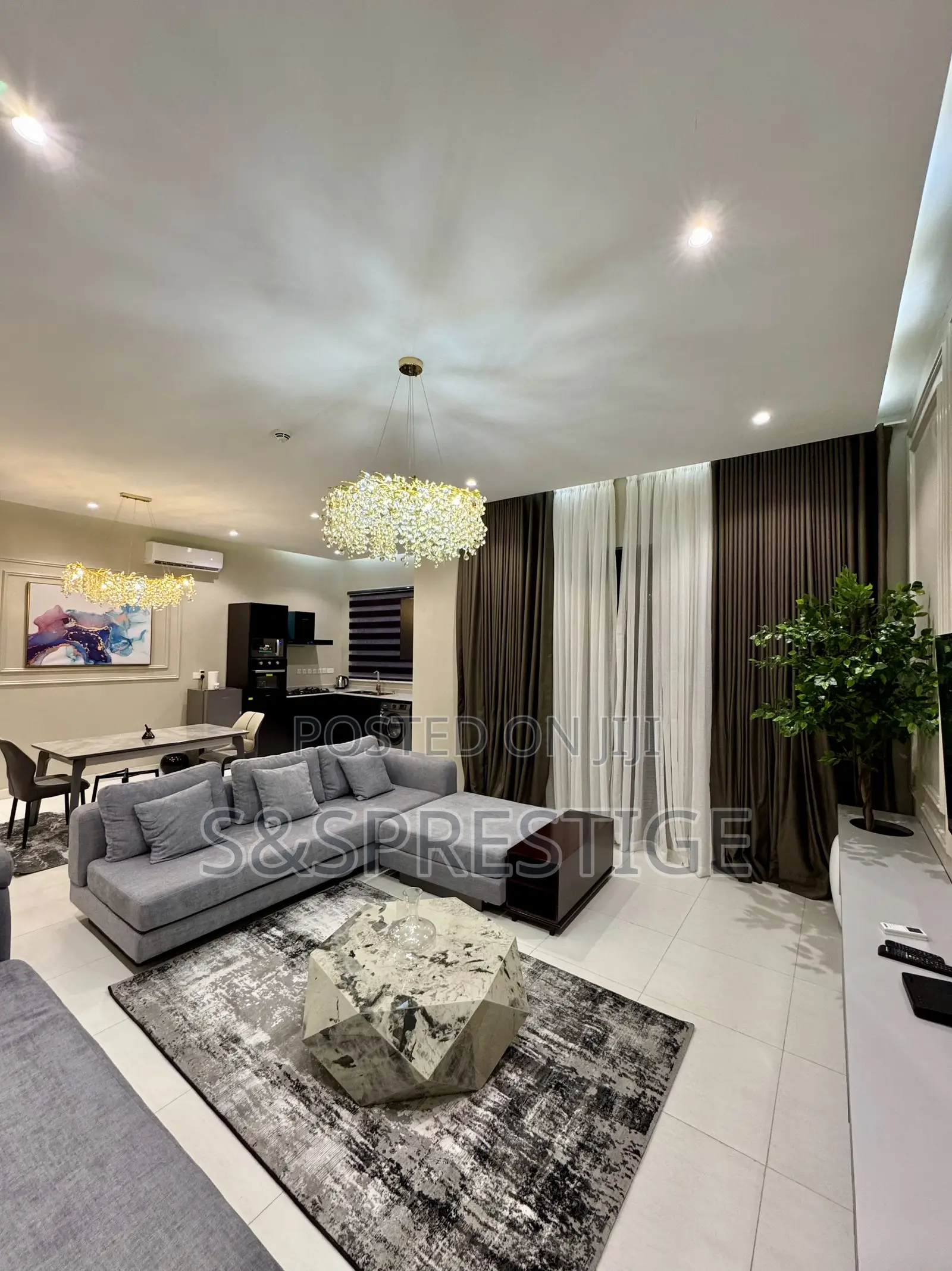 Luxurious One Bedroom Apartment With Roof Top Terrace in Lekki Phase 1
