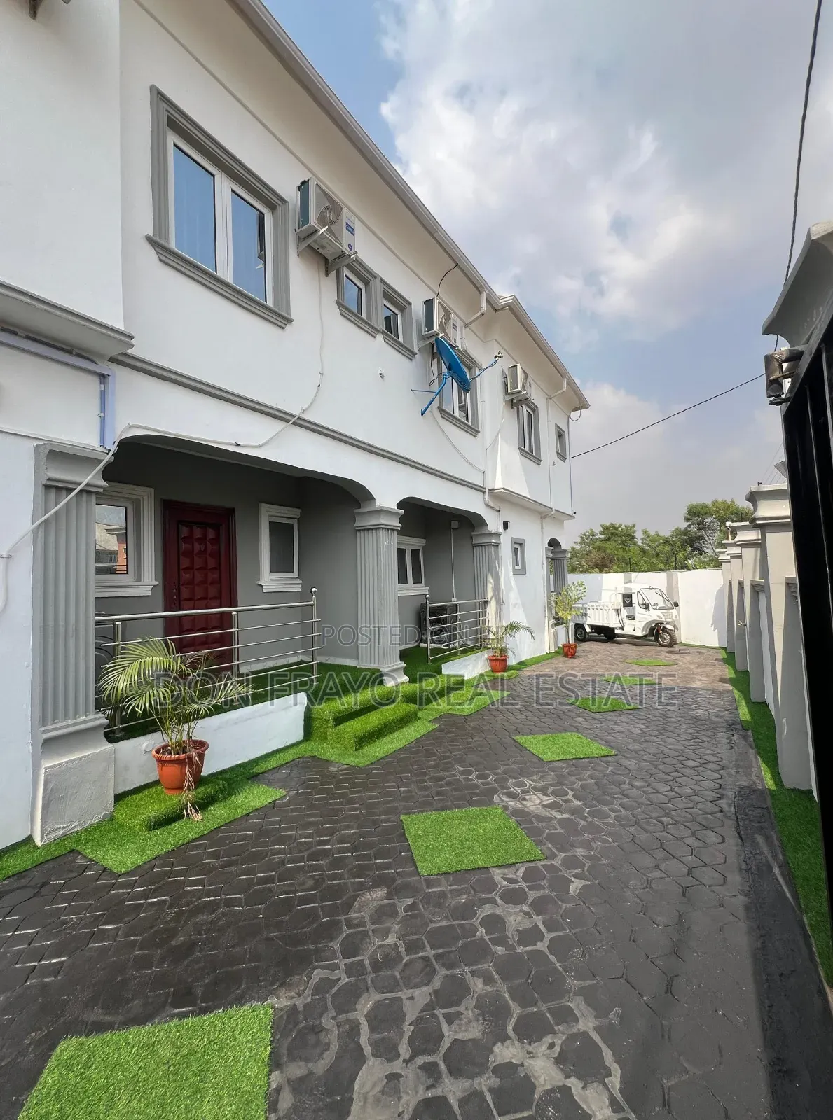 Exquisite 4 Bedrooms Duplex Service Apt at Akala Express in Eleyele