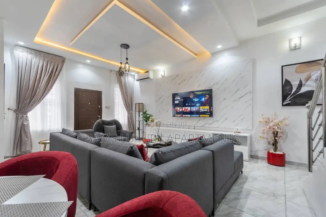 Executive Apartment With Ps5 in Chevron