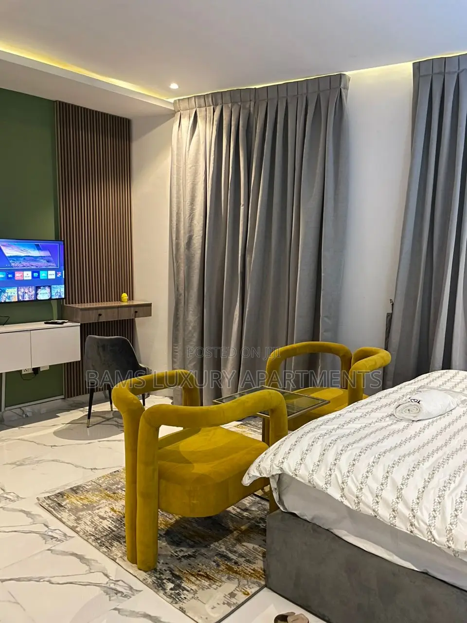 Posh 2 Bedroom Flat in a Posh Neighborhood + PS4 in Victoria Island